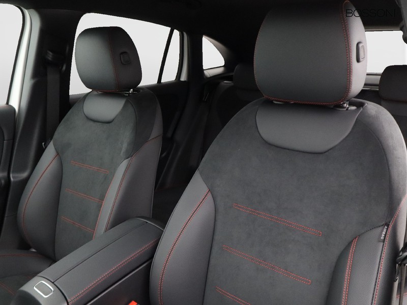 7 - Mercedes GLA 250 e plug-in-hybrid amg line extra 8g-dct