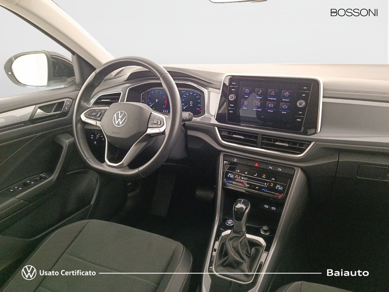 7 - Volkswagen T-Roc 1.5 tsi act style dsg