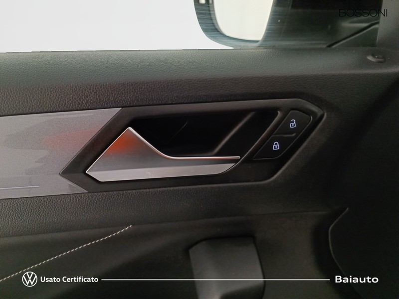 19 - Volkswagen T-Roc 1.5 tsi act style dsg