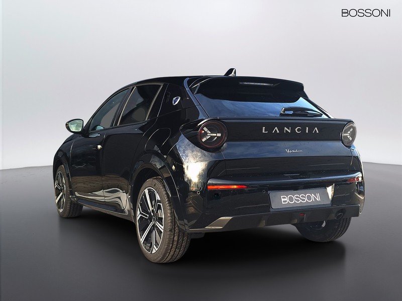 7 - Lancia Ypsilon 1.2 mhev 110cv lx e-dct