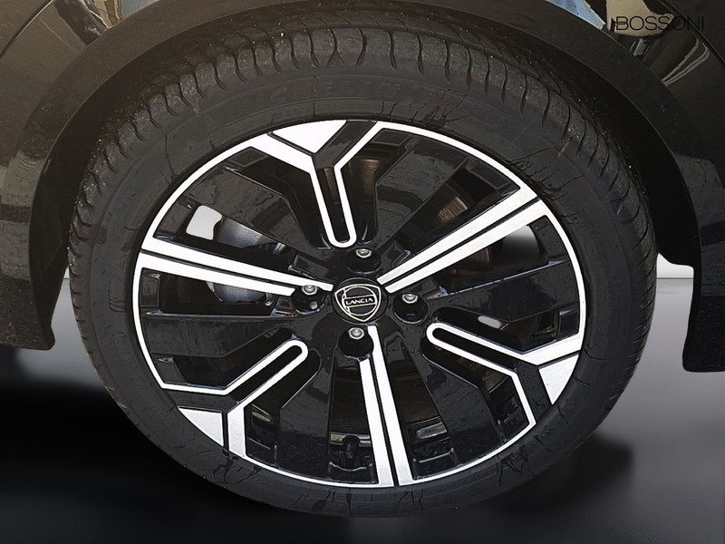 13 - Lancia Ypsilon 1.2 mhev 110cv lx e-dct