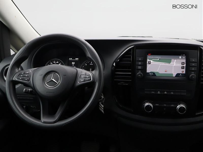 13 - Mercedes Vans Vito 116 cdi long tourer pro auto my20