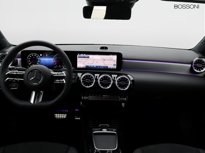 13 - Mercedes Classe A 180 d amg line premium speedshift dct amg 8g
