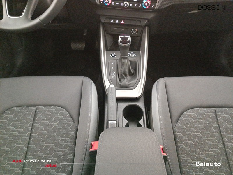 13 - Audi A1 sportback 30 1.0 tfsi 116cv business s tronic