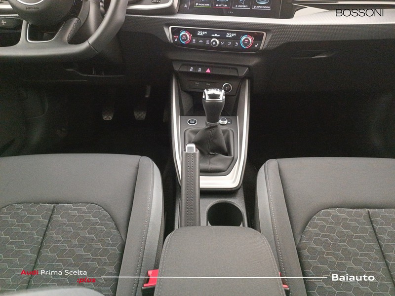 13 - Audi A1 sportback 30 1.0 tfsi 116cv business