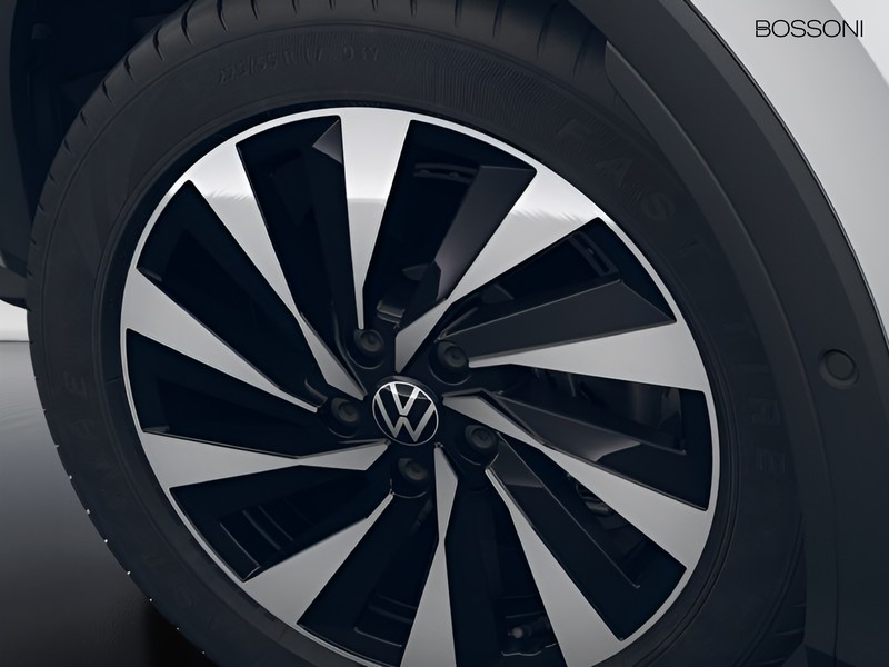 7 - Volkswagen T-Roc 1.5 etsi act 150cv life dsg