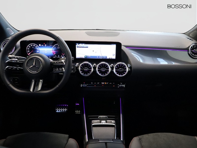 13 - Mercedes GLA 180 d amg line advanced plus 8g-dct