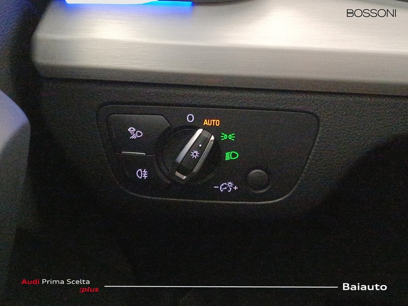 19 - Audi Q5 sportback 50 2.0 tfsi e s line plus quattro s tronic