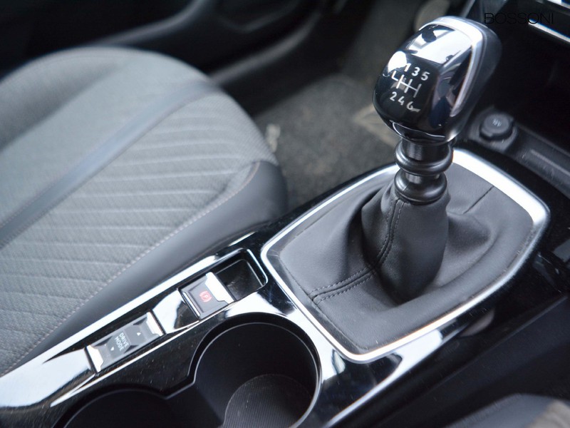 19 - Peugeot 208 1.2 puretech 100cv allure s&s