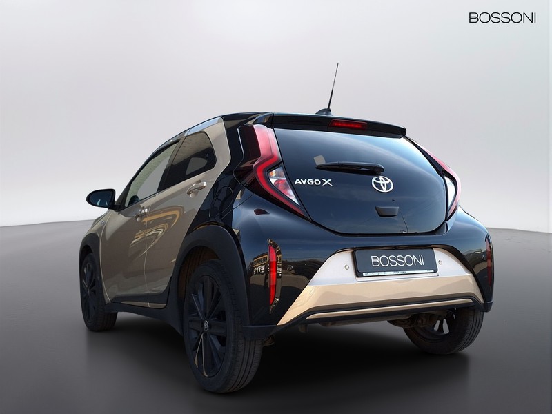 7 - Toyota Aygo x 1.0 72cv lounge s-cvt