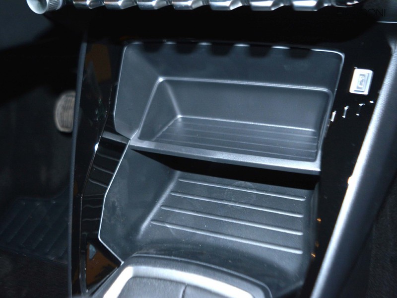 19 - Peugeot 208 1.2 puretech 100cv style s&s