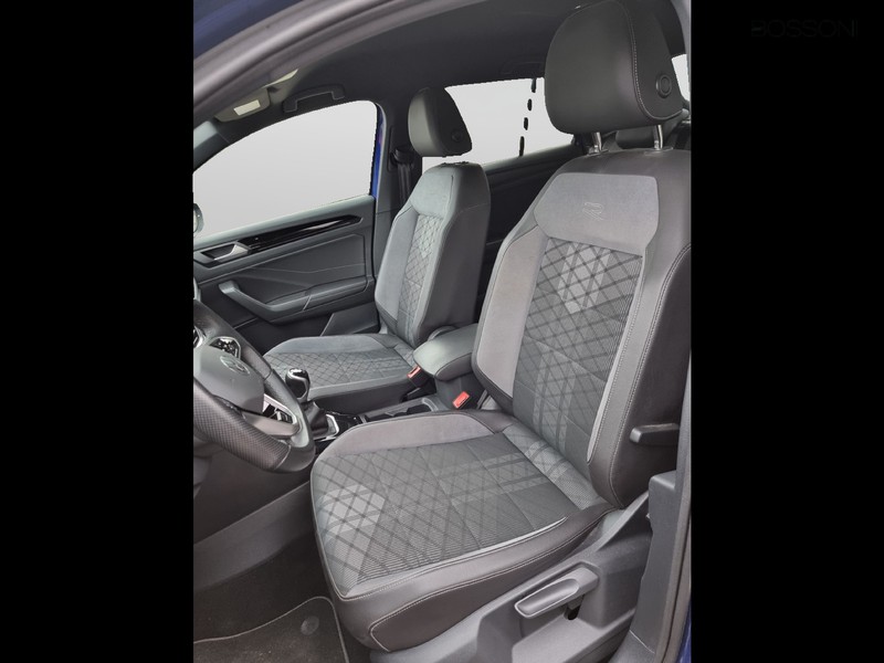 7 - Volkswagen T-Roc 1.5 tsi act r line