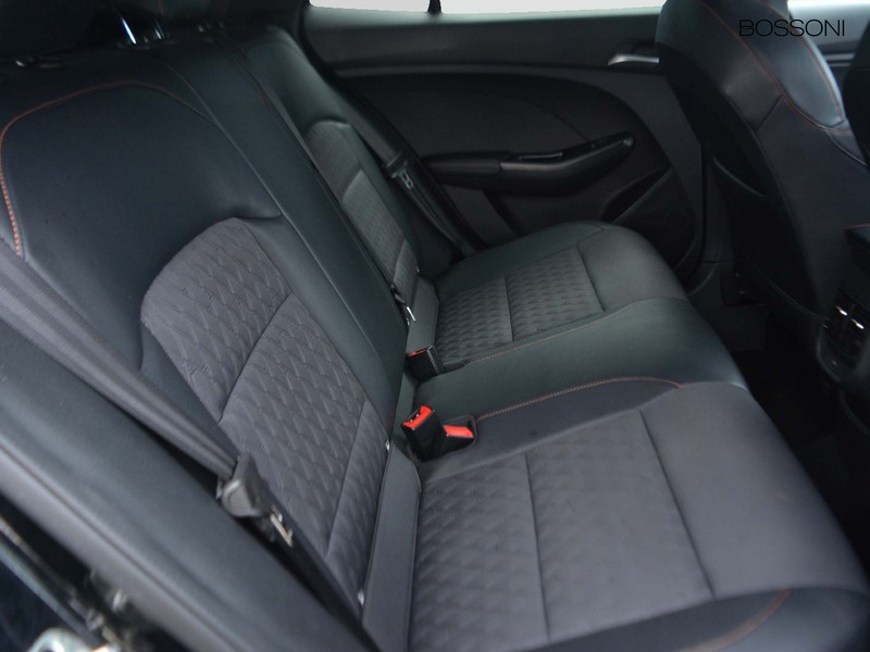 7 - Mg MG3 1.5 hybrid+ luxury