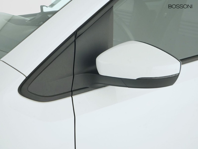 37 - Volkswagen e-up! 5 porte