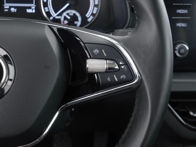 25 - Skoda Kamiq 1.0 tsi 95cv ambition