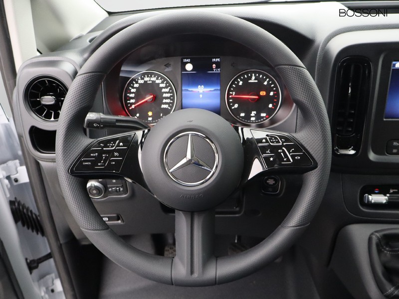 13 - Mercedes Vans Vito furgone 110 cdi long pro