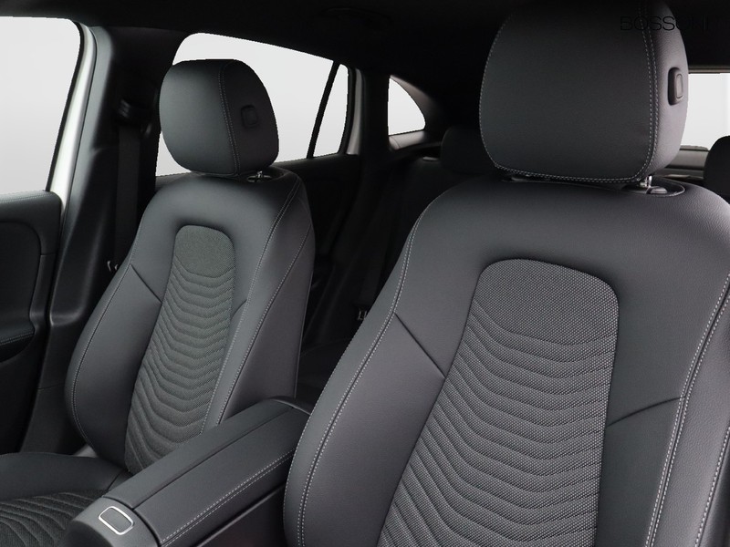 7 - Mercedes GLA 180 progressive advanced 7g-dct