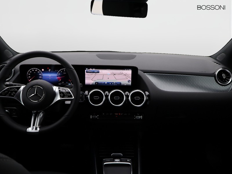 13 - Mercedes GLA 180 progressive advanced 7g-dct