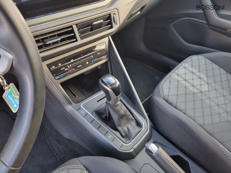 7 - Volkswagen Taigo 1.0 tsi 115cv r-line dsg