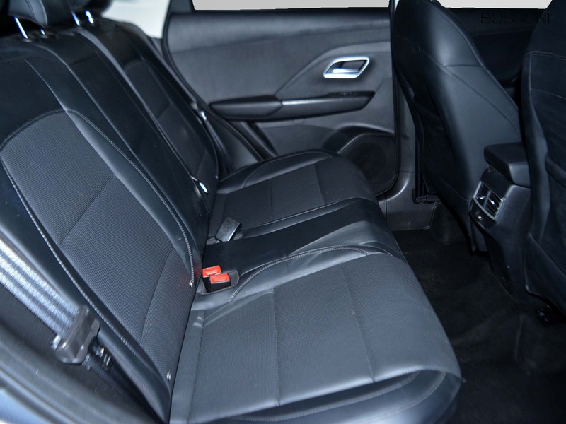 7 - Mg ZS 1.5 hybrid+ luxury auto