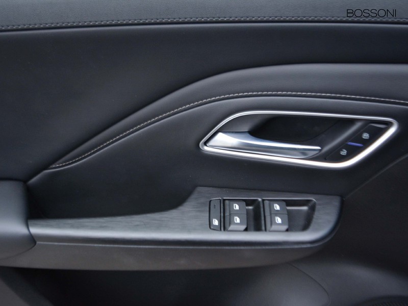 13 - Mg ZS 1.5 hybrid+ luxury auto