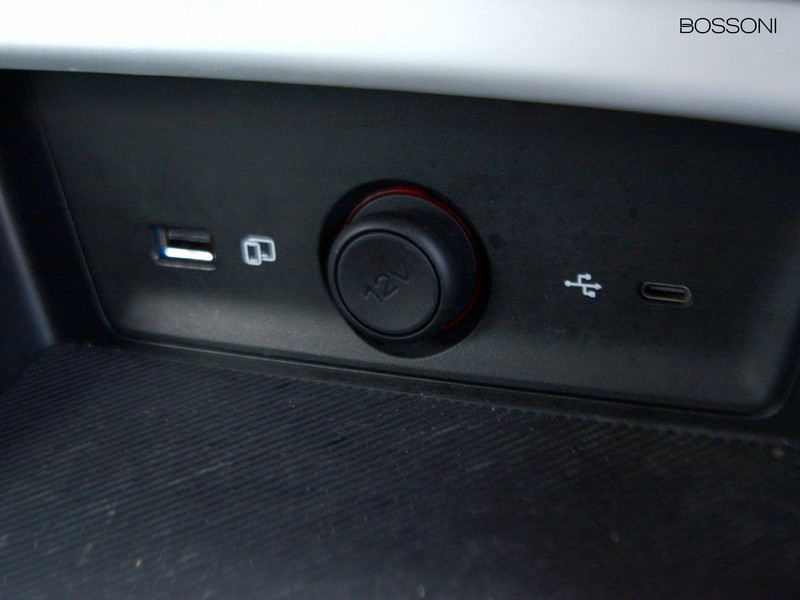 19 - Mg ZS 1.5 hybrid+ luxury auto