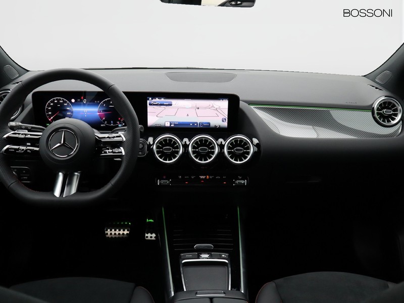 13 - Mercedes GLA 180 d amg line advanced plus 8g-dct
