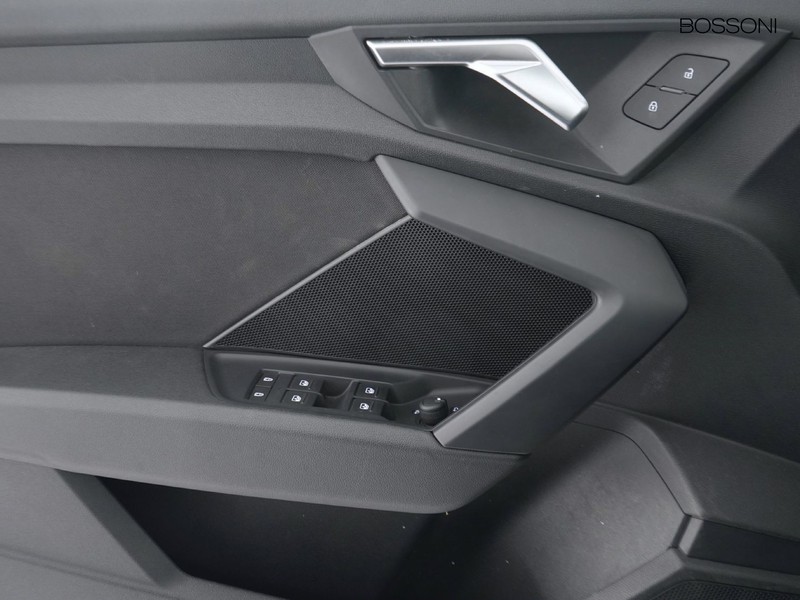 13 - Audi A3 sportback 35 2.0 tdi business s tronic