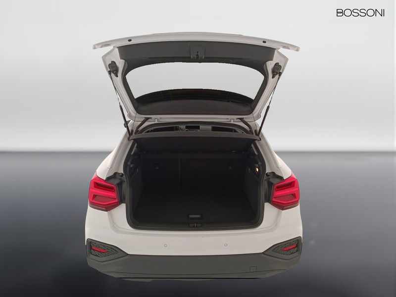 31 - Audi Q2 30 2.0 tdi business s tronic