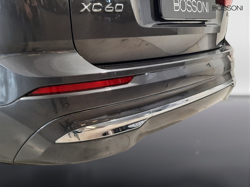 25 - Volvo XC60 2.0 b4 plus bright automatico