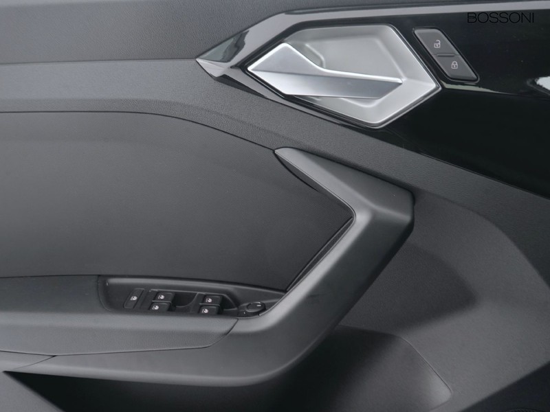 13 - Audi A1 sportback 30 1.0 tfsi 116cv business s tronic