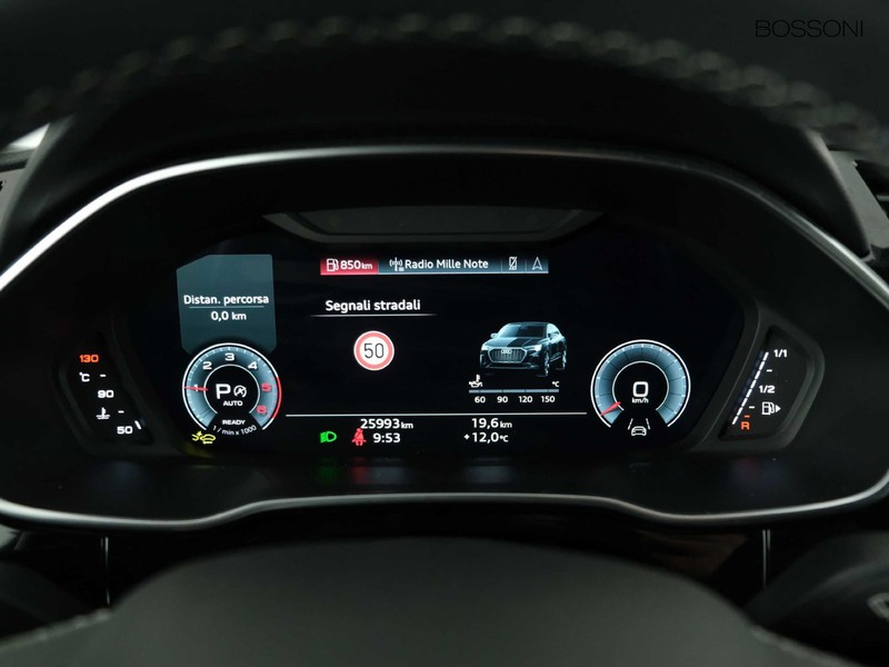 19 - Audi Q3 sportback 35 2.0 tdi s line edition s tronic