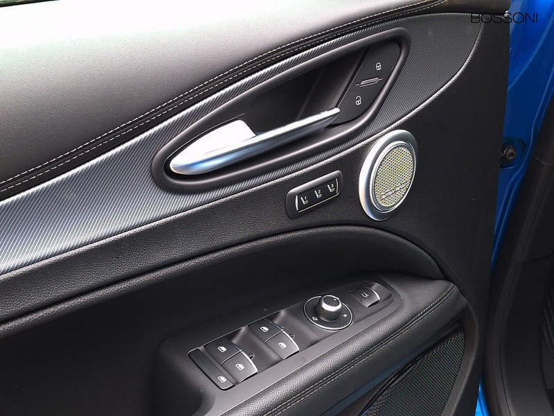 19 - Alfa Romeo Stelvio 2.2 turbo 210cv veloce q4 at8