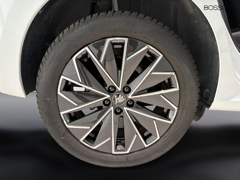 7 - Skoda Kamiq 1.0 tsi 115cv black dots