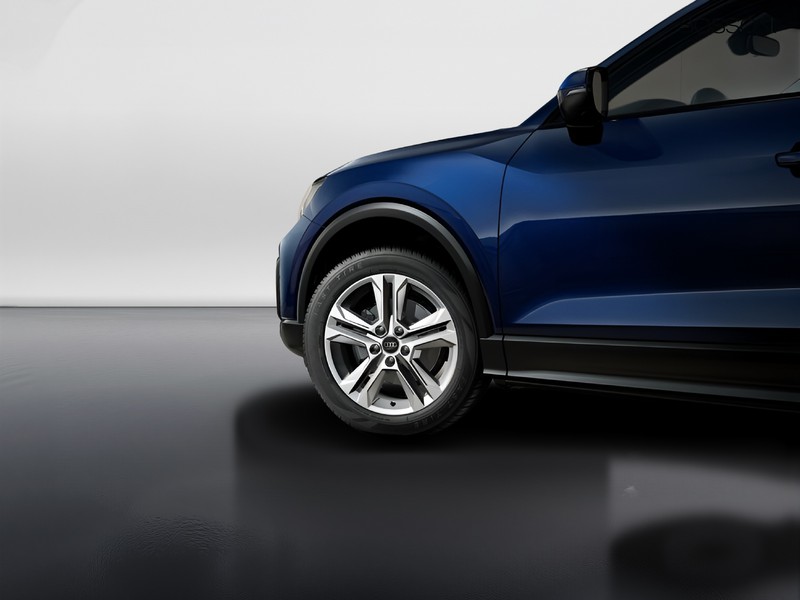 7 - Audi Q2 30 1.0 tfsi 116cv business