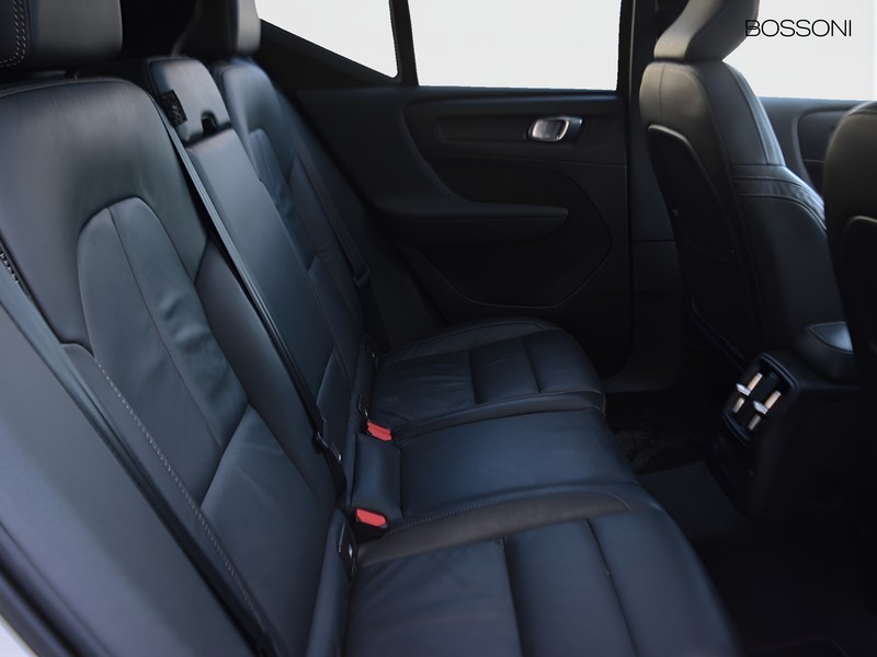 7 - Volvo XC40 1.5 t4 recharge plug-in-hybrid inscription geartronic my21