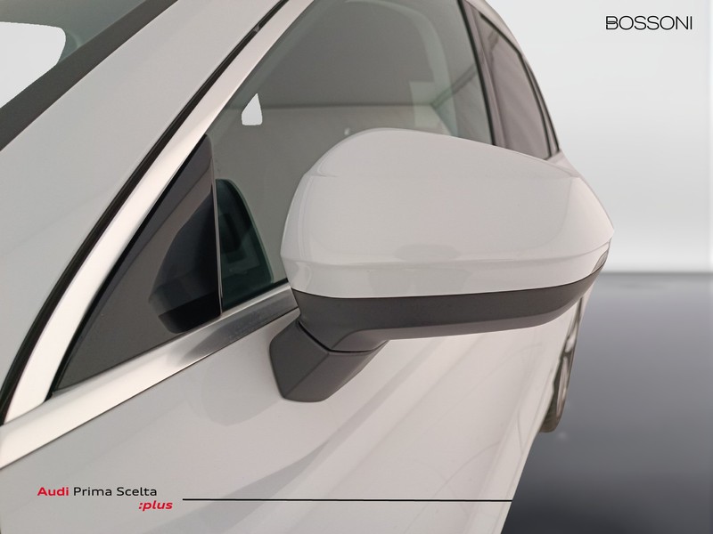 25 - Audi Q3 35 2.0 tdi business advanced s tronic