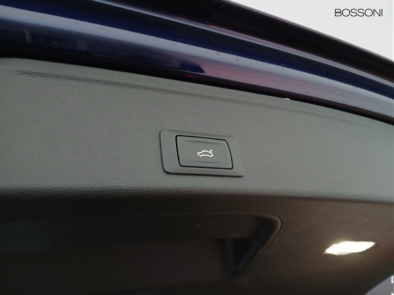 19 - Audi A4 allroad allroad 40 2.0 tdi mhev 204cv identity contrast quattro s tronic