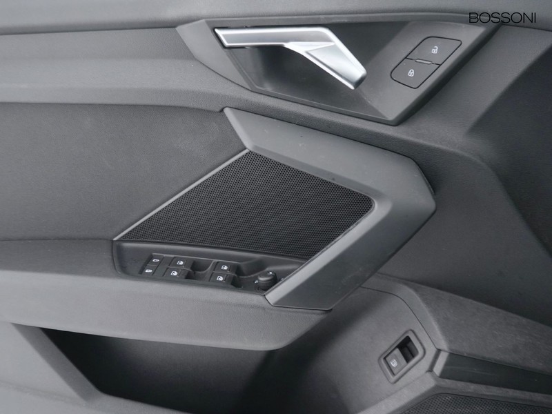 13 - Audi A3 sportback 40 1.4 tfsi e business advanced s tronic