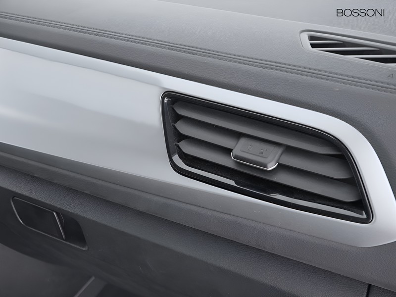 19 - Volkswagen T-Roc 2.0 tdi scr 150cv life dsg