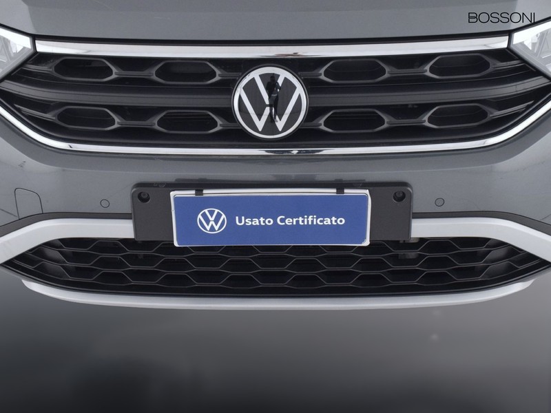 13 - Volkswagen T-Roc 2.0 tdi scr 150cv life dsg