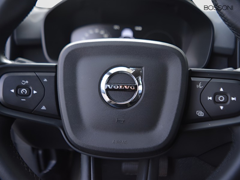 19 - Volvo XC40 1.5 t4 recharge plug-in-hybrid essential automatico