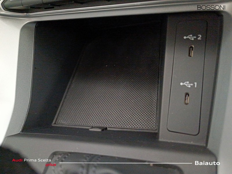 13 - Audi Q3 sportback 35 2.0 tdi s line edition s tronic