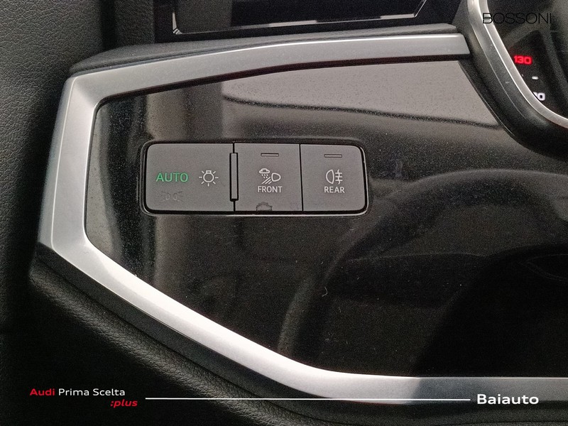 19 - Audi Q3 sportback 35 2.0 tdi s line edition s tronic