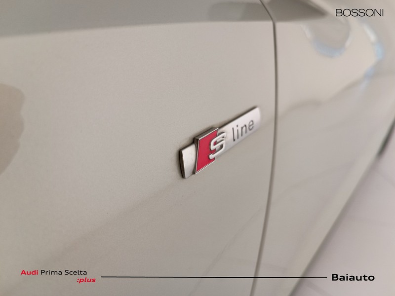 25 - Audi Q3 sportback 35 2.0 tdi s line edition s tronic