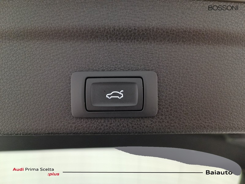 37 - Audi Q3 sportback 35 2.0 tdi s line edition s tronic