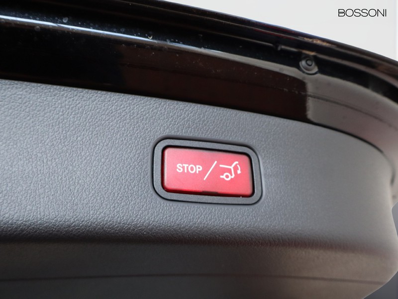 7 - Mercedes GLC suv 300 de plug in hybrid amg line advanced tech 4matic 9g-tronic