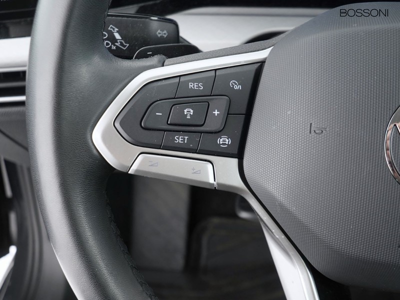 25 - Volkswagen Golf 2.0 tdi scr 115cv life dsg