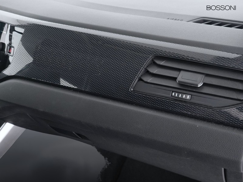 19 - Volkswagen Taigo 1.0 tsi 115cv life