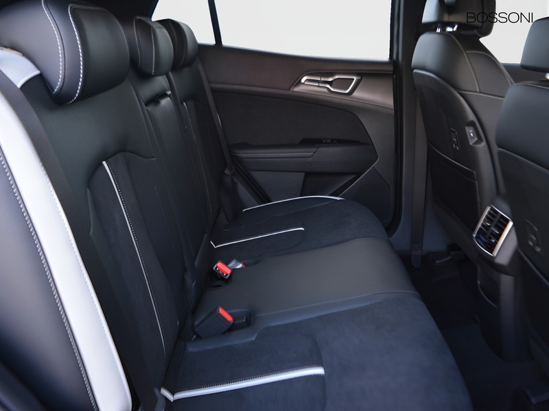 7 - Kia Sportage 1.6 t-gdi hev gt-line awd at6